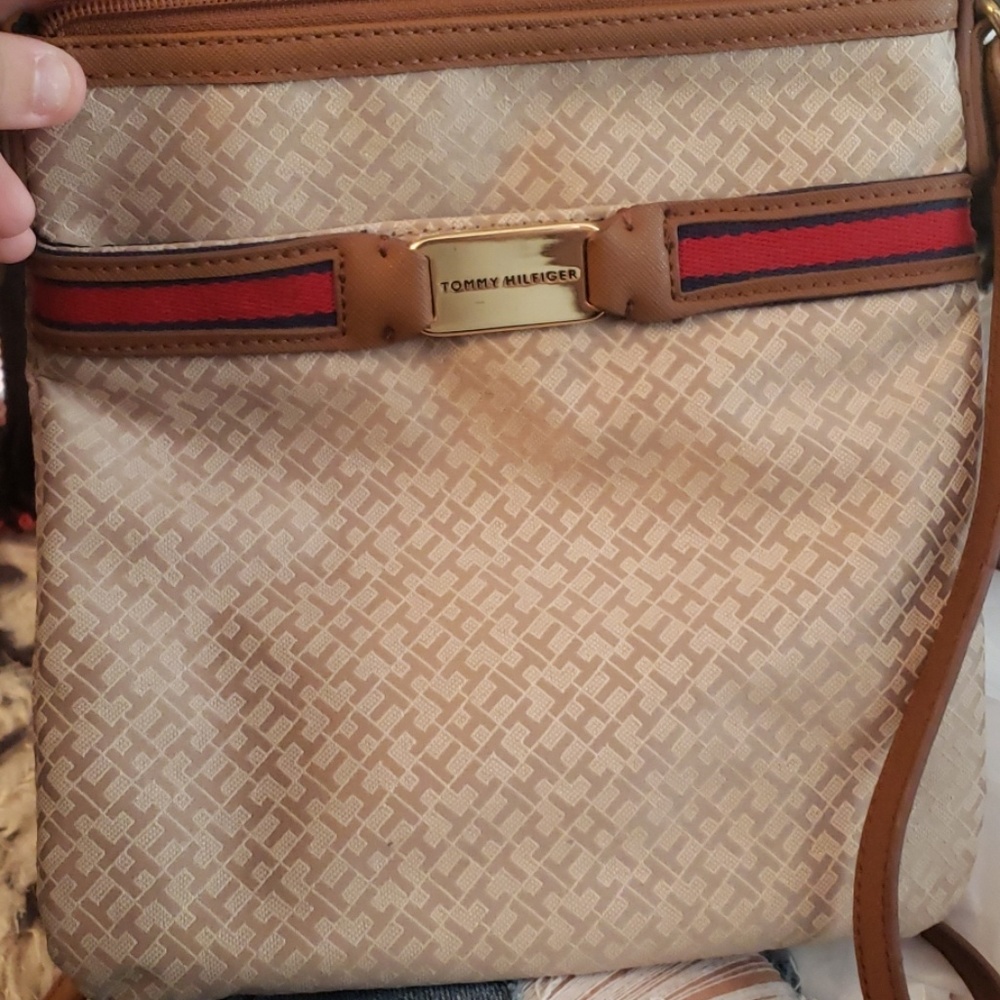 Tommy Hilfiger Crossbody